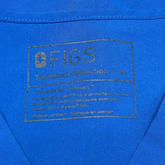Figs Casma Scrub Top 3-Pocket Royal Blue Size Medium - Picture 8 of 9